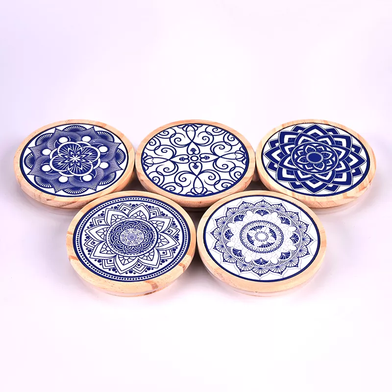 Picchio di legno di stampa su pattern personalizzati