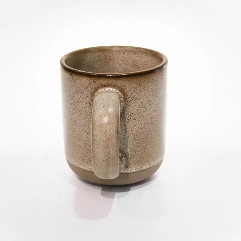 Tazza da viaggio in ceramica semplice e moderna